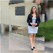 Recibe clases entorno al derecho en todas sus ramas y las leyes